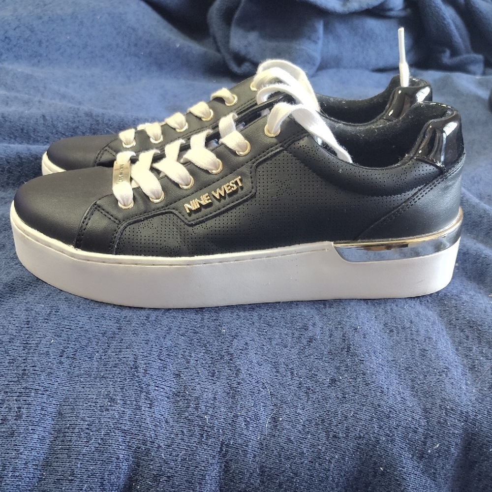 Nine West Black and White Sneakers for Women